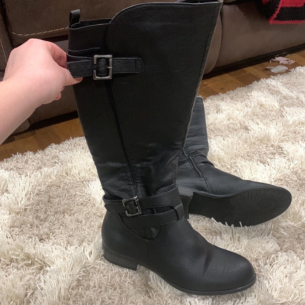 Wide calf boots in black